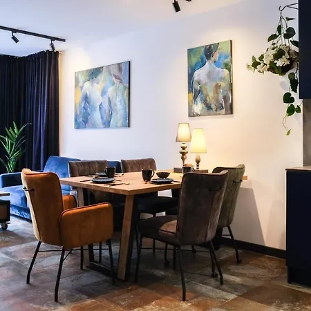 Riverside Garden Marina Apartament