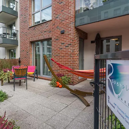 Riverside Garden Marina *