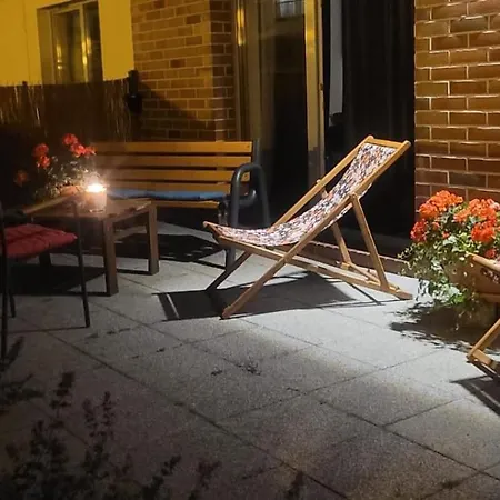 Riverside Garden Marina Apartament *