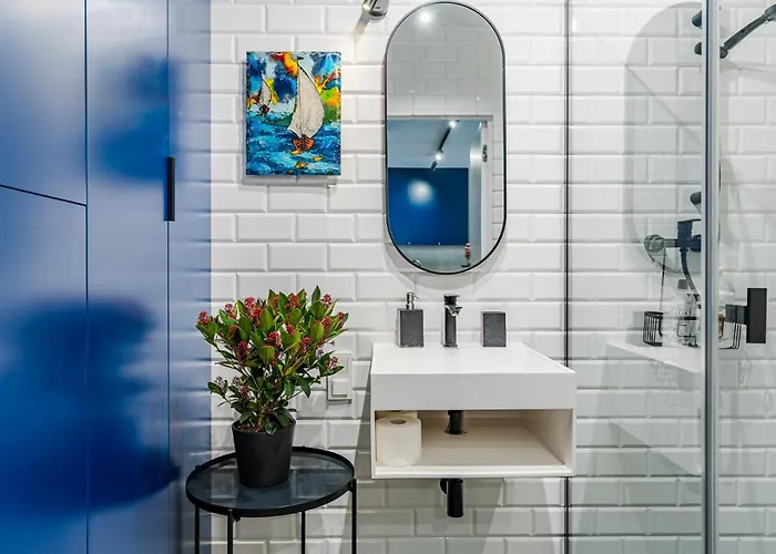 Riverside Garden Marina Apartman