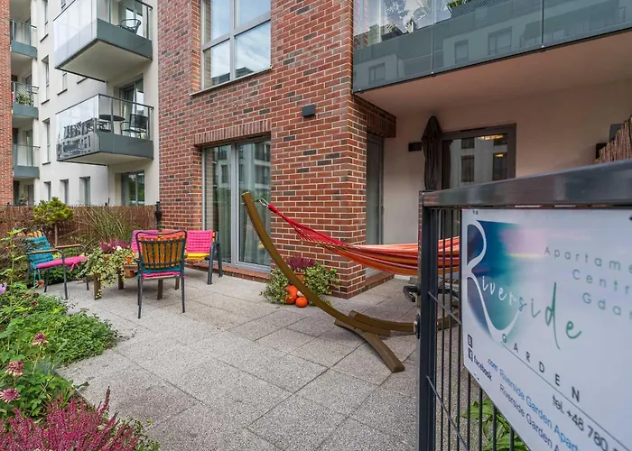 Riverside Garden Marina *