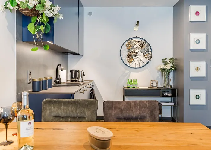 Riverside Garden Marina