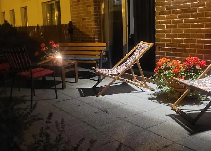 Riverside Garden Marina Apartment *